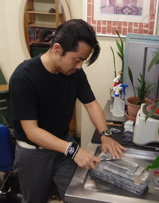 Ichiro - Sharpening Scissors